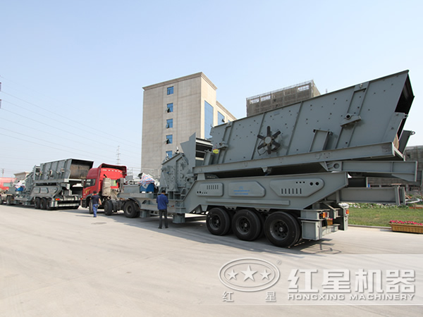 反擊式破碎機移動破碎站廠家發(fā)貨